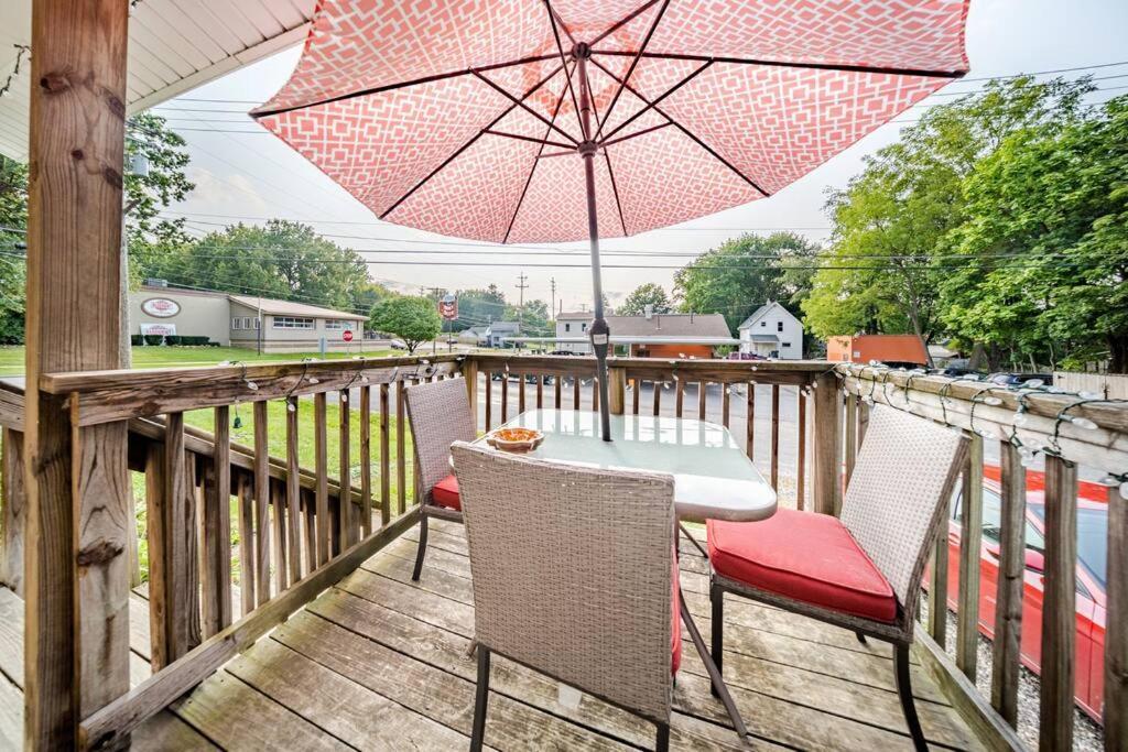 Cottage In The Falls, 2 B, 2 Bath, Fireplace Cuyahoga Falls Exterior photo